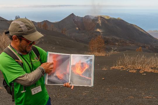 A photograph of the Tajogaite volcano which formed on La Palma in 2021